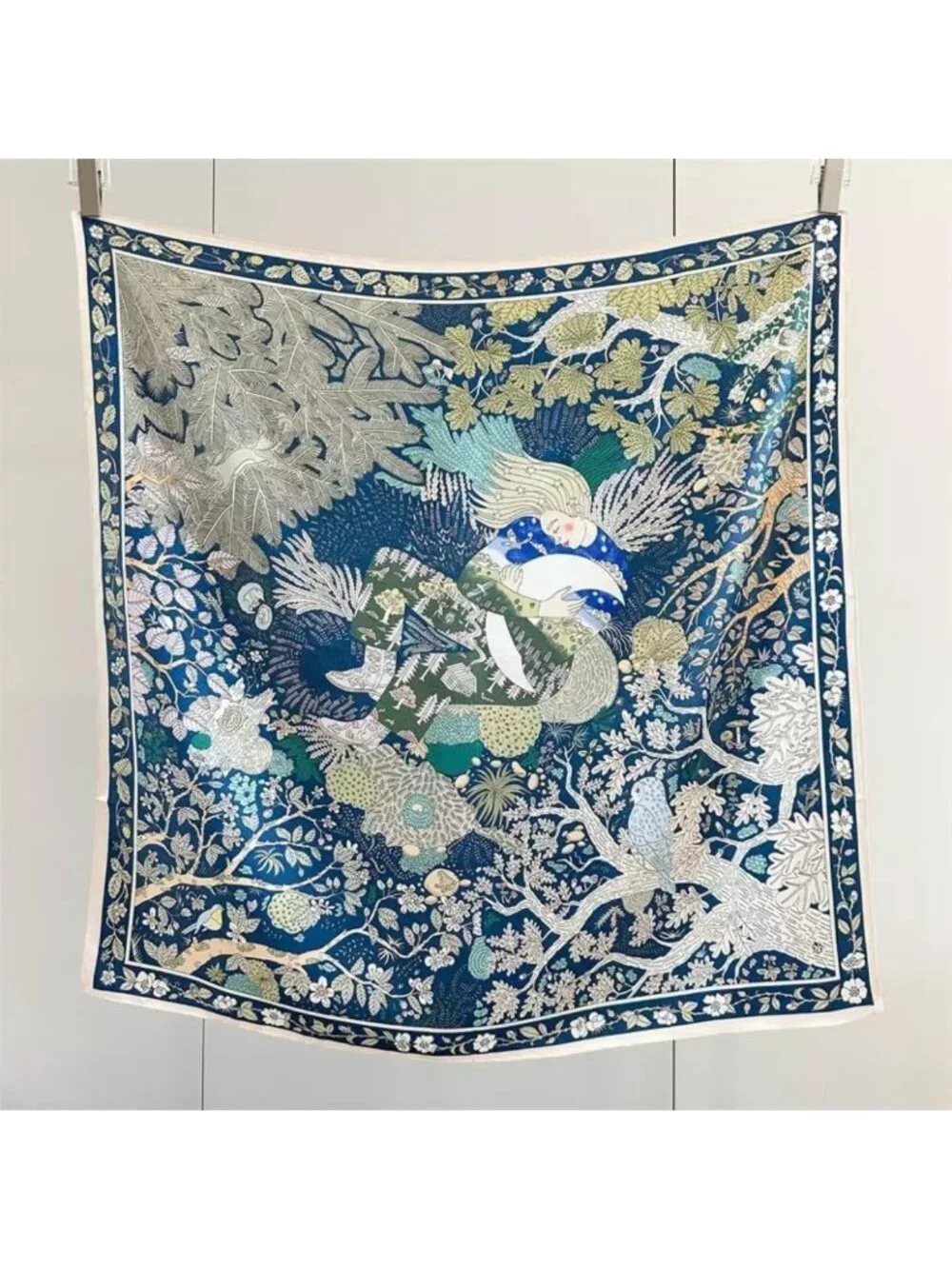 Luxurious 100% Mulberry Silk Scarf - 35